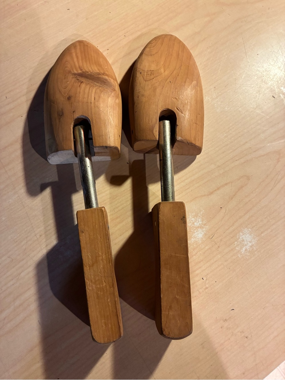 Wooden Shoe Trees Wooden adjustable shoe stretcher’s size 7 to 12